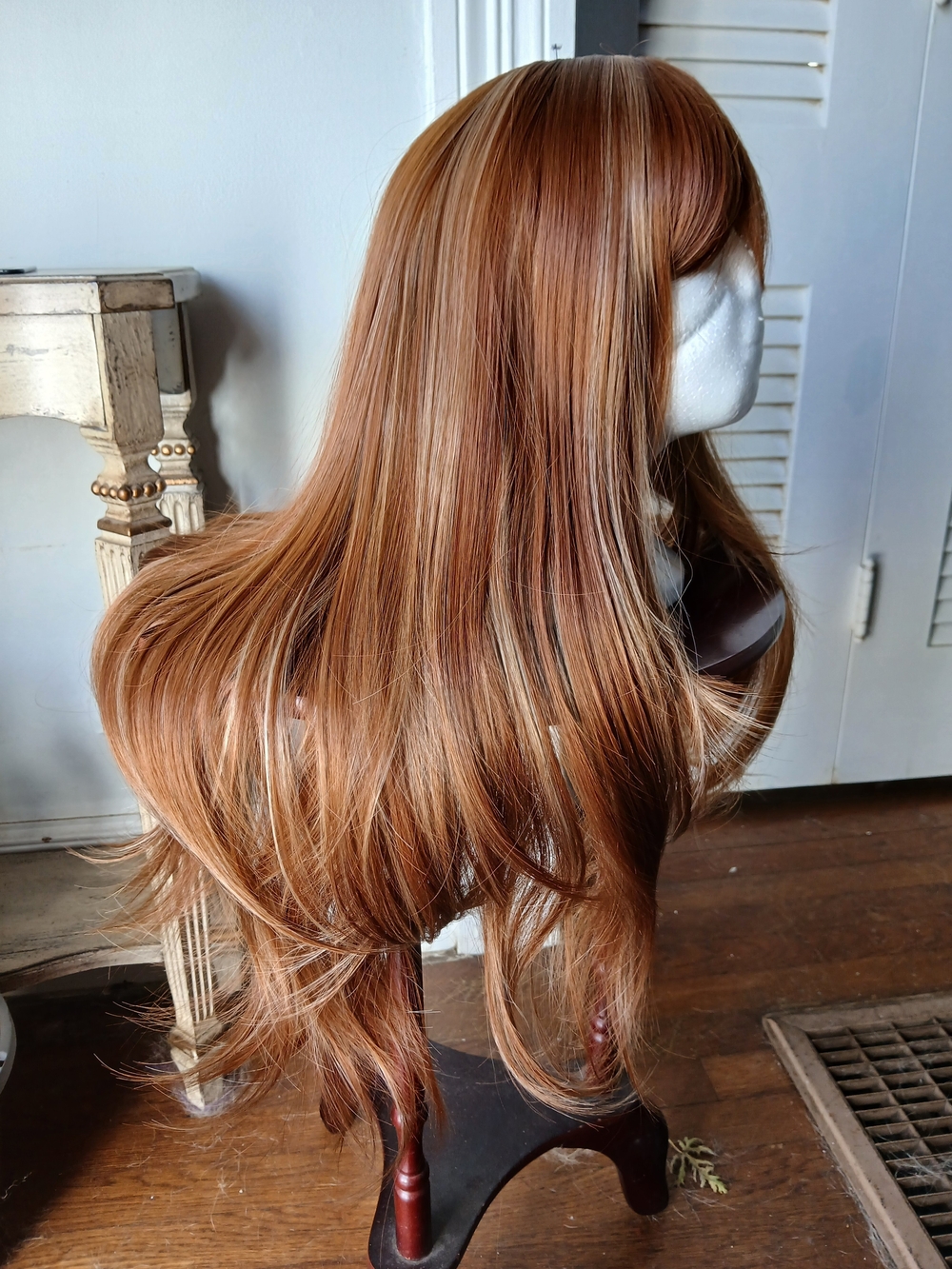 Premium Long Women's Wig in Light Copper Brown - Picture 5 of 7